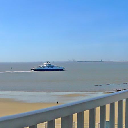 hotel royan cote plage vue sur la mer